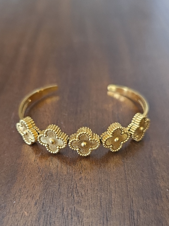 Dubai designer Jewelry - NEW Dubai Gold Plated Clover Floral Bangle Bracelet Designer Style